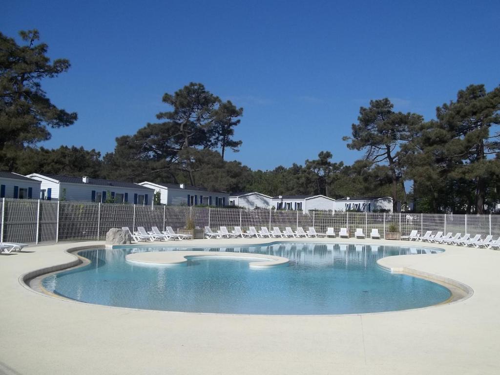 קאיו סור מר Camping Paradis Les Galets De La Molliere מראה חיצוני תמונה