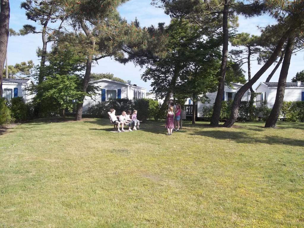 קאיו סור מר Camping Paradis Les Galets De La Molliere מראה חיצוני תמונה